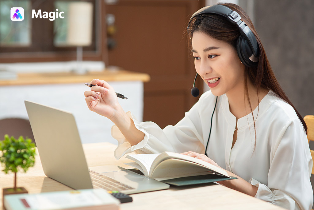 virtual assistant working from home